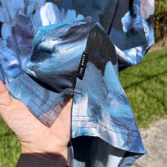 Ted Baker London Aristo Regular Fit Floral Print T Shirt Size 5 / US XL - Picture 5 of 10